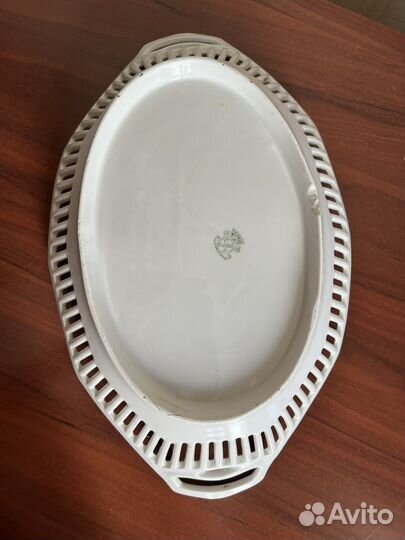 Хлебница фарфоровая