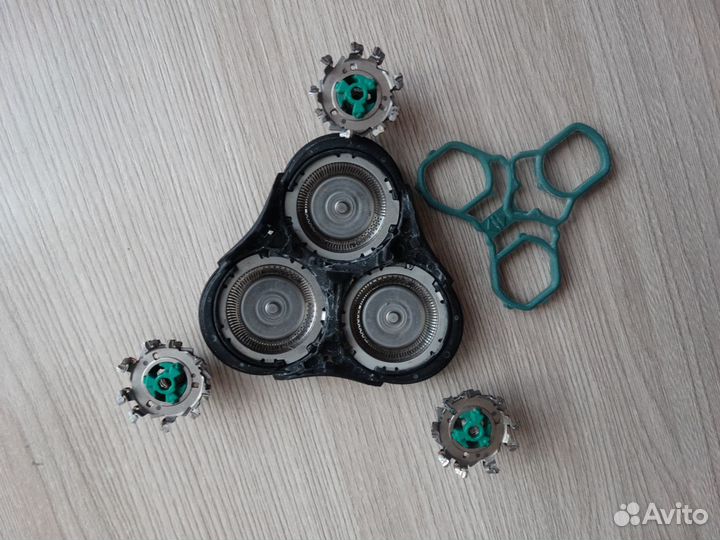 Роторная электробритва Philips sensotouch RQ1150