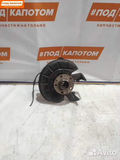 Кулак передний правый Volkswagen Golf 5 2007