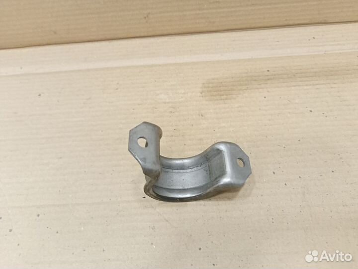 Скоба переднего стабилизатора BMW X1 (E84)