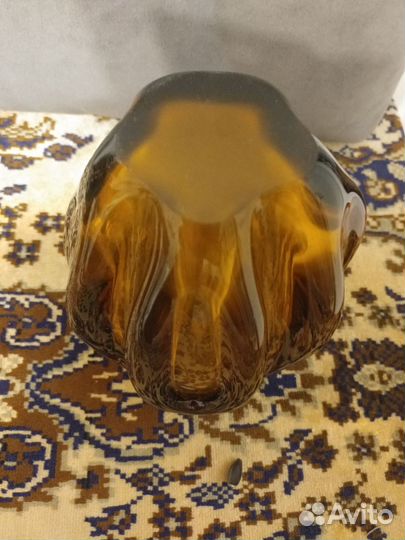 Ваза для цветов из цветного стекла