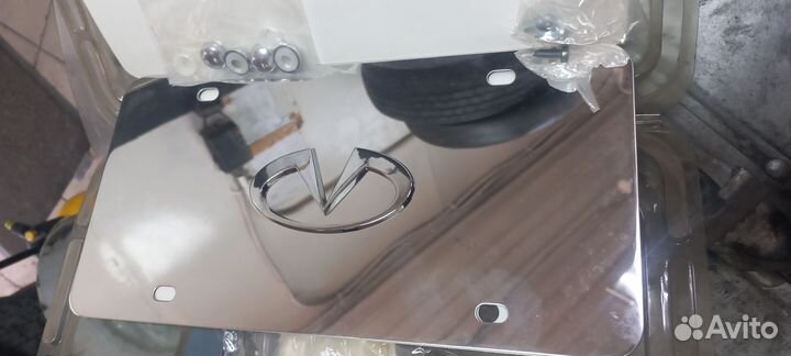 Эмблема infiniti