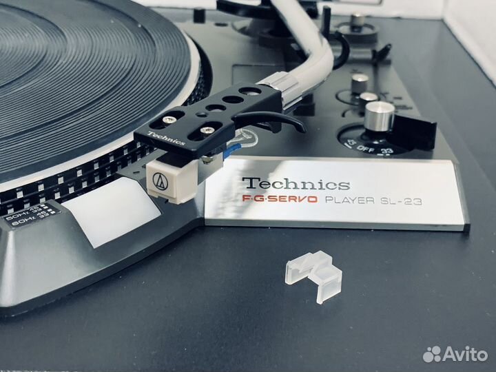 Проигрыватель винила Technics SL-23