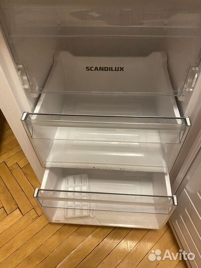 Морозильник scandilux F 064 W