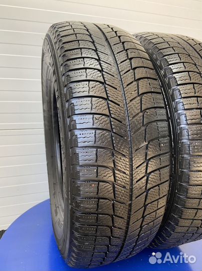 Michelin X-Ice XI3 215/65 R16 102T