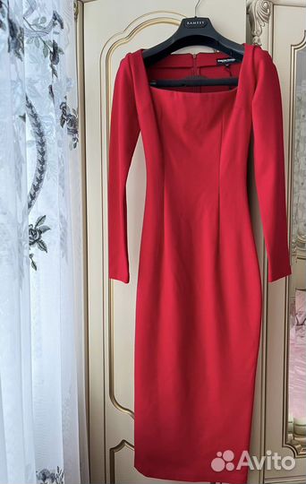 Вечернее красное платье