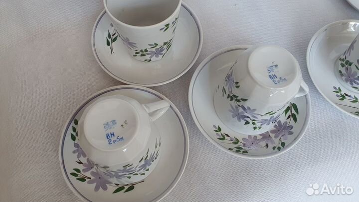 Бокал с блюдцем