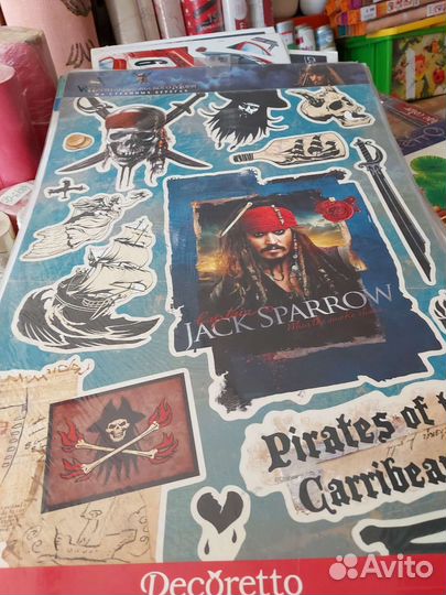 Наклейки на стену