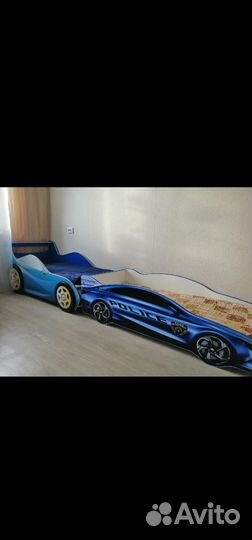 Детская кровать машинка