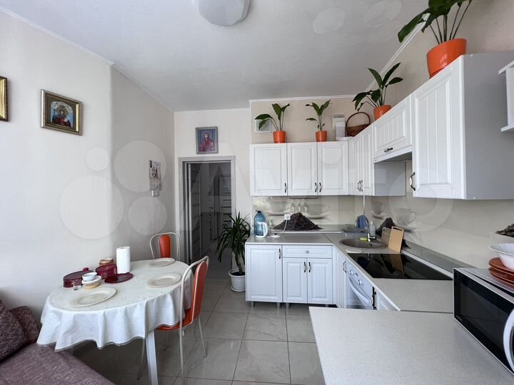 2-к. квартира, 62,2 м², 14/14 эт.