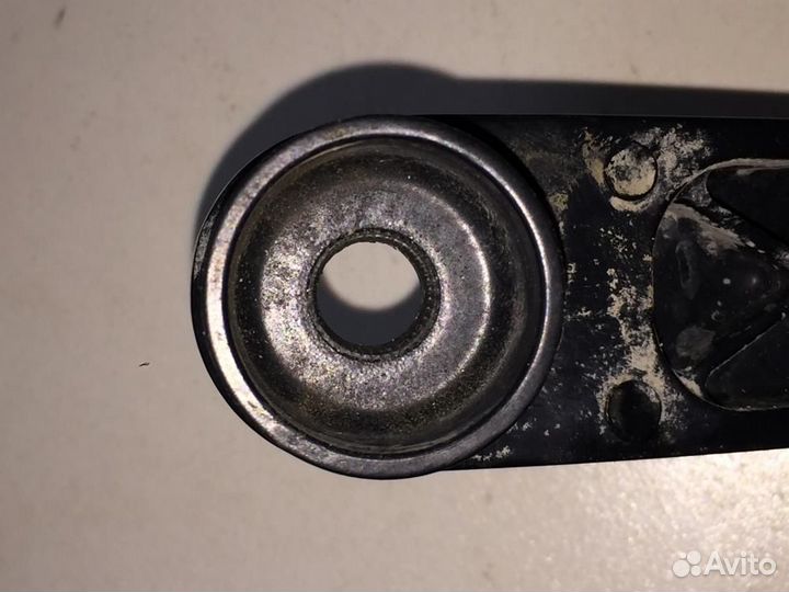 Поводок стеклоочистителя передний левый Kia Rio 3