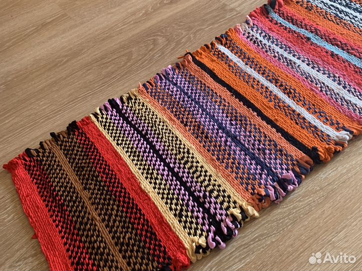 Ковер сплетенный на рамке