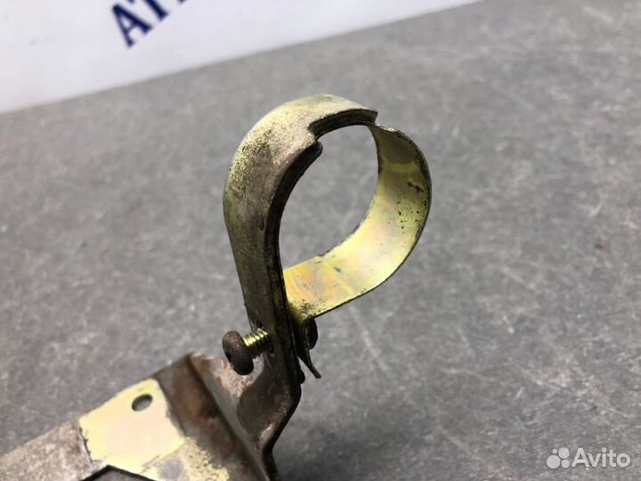 Кронштейн бачка Chevrolet Rezzo klau A16DMS 2008