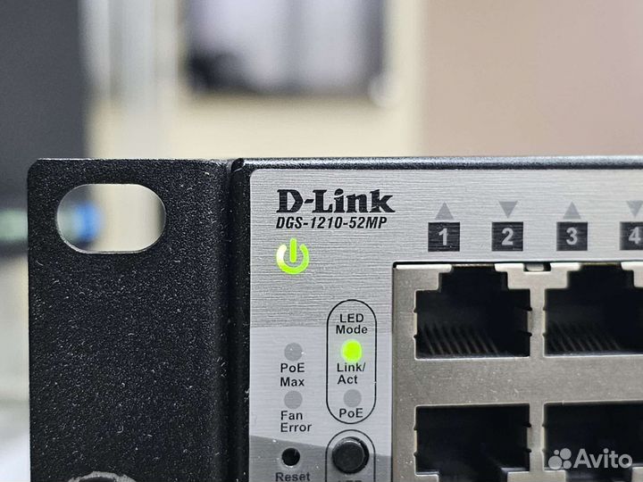 Коммутатор D-Link DGS-1210-52MP PoE