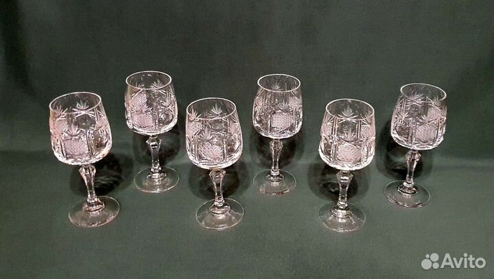 Хрустальные бокалы 
