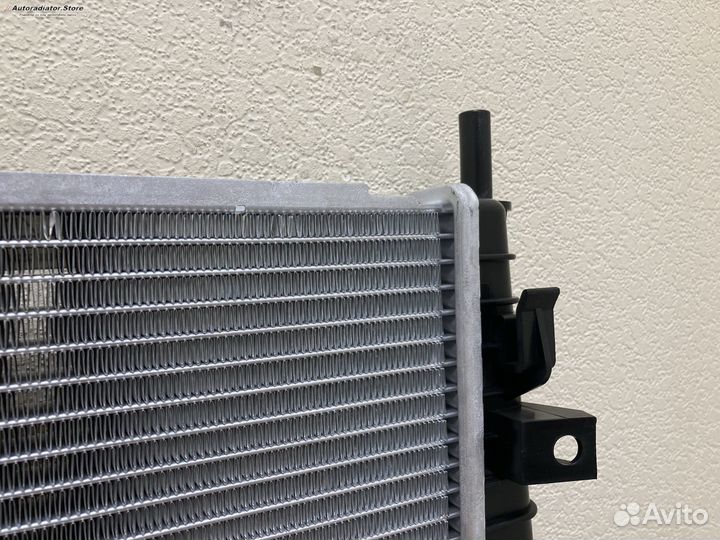 Радиатор охлаждения Форд Фокус 04- 16