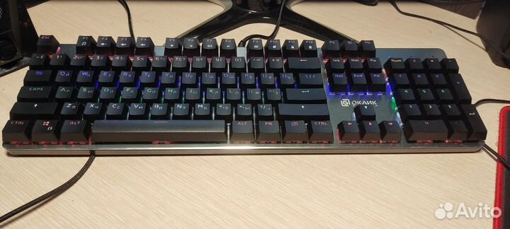 Механическая клавиатура Oklick