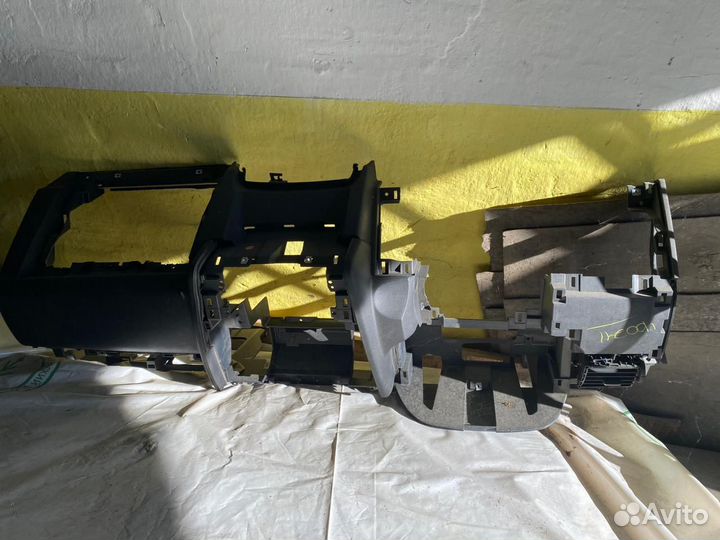 Запчасти от nissan tiida c11 левый руль