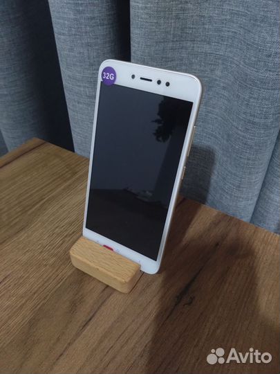 Xiaomi Redmi 6, 3/32 ГБ