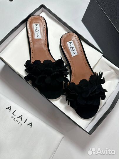 Шлепанцы черные Alaia