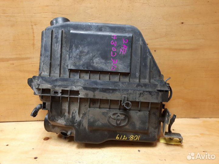 Корпус воздушного фильтра toyota estima