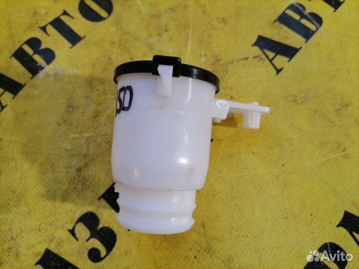 Бачок омывателя лобового стекла Toyota Land