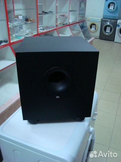 Сабвуфер JBL для домашнего кинотеатра