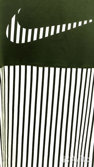 Nike костюм (шорты+футболка)