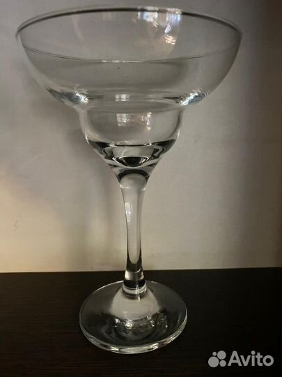 Бокалы под мартини
