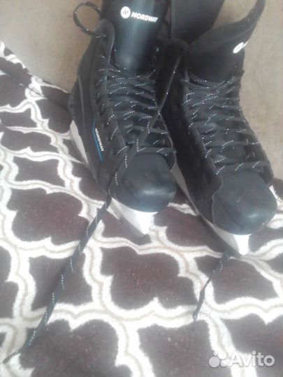 Коньки хоккейные