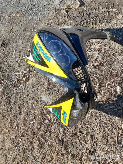 Комплект пластика на Yamaha yzf r6 2003-2005