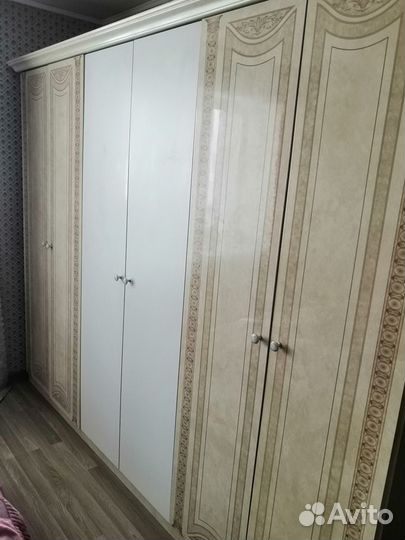 Спальный гарнитур