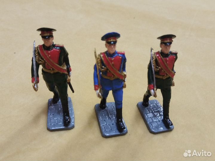Оловянные солдатики РФ