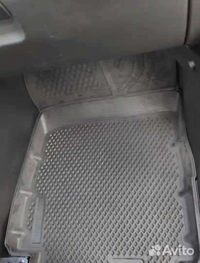 Коврики в Ниву Легенд