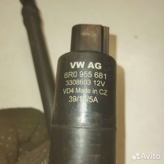 Насос омывателя фар VW Tiguan