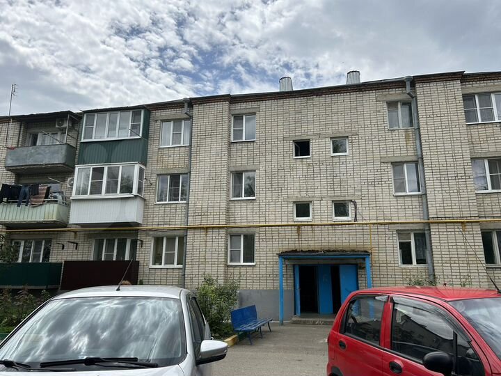 2-к. квартира, 56 м², 1/3 эт.