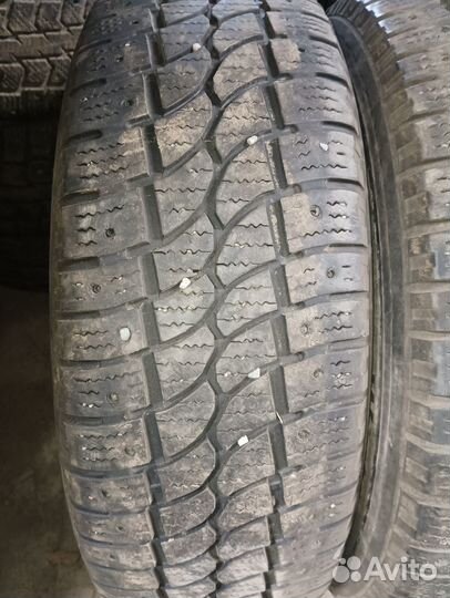 Шипованные шины б/у 215/65 R16C Kormoran Vanpro