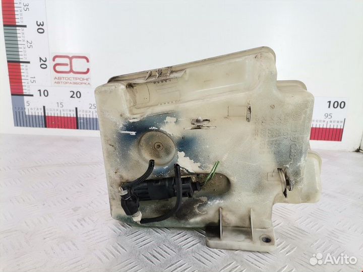 Бачок омывателя Volkswagen Touran 2005