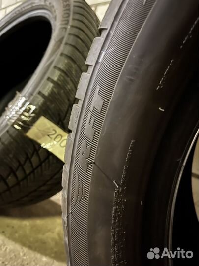 Bridgestone Blizzak LM-001 275/45 R20 110V