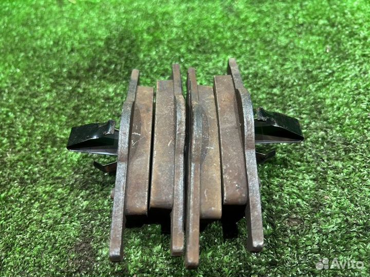 Колодки тормозные Volvo S60 S80 Xc70 V70