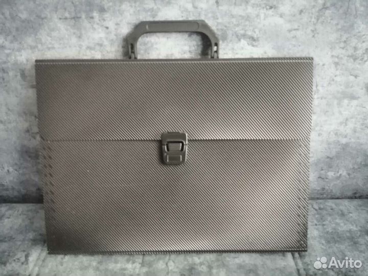 Дипломат портфель с файлами