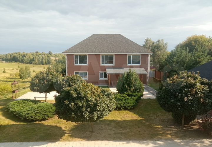 Дом 290 м² на участке 6 сот.