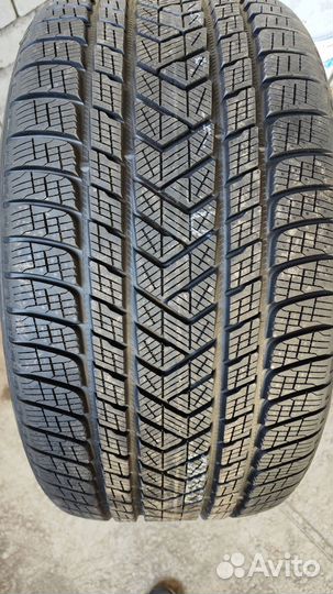 Pirelli Scorpion Winter 305/40 R20