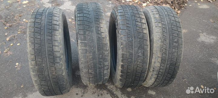 Bridgestone Blizzak VRX 215/65 R16 98S