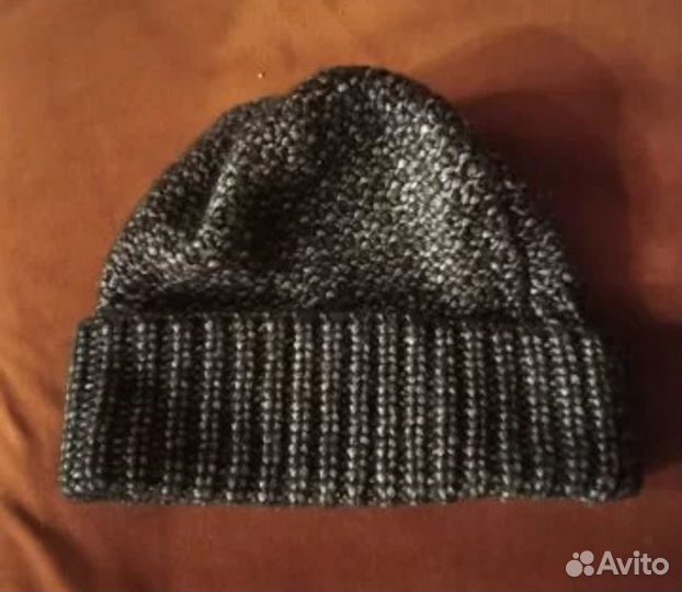 Шапка с натуральным помпоном + вязаная