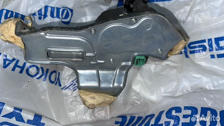 Мотор заднего стелоочистителя 8253A011