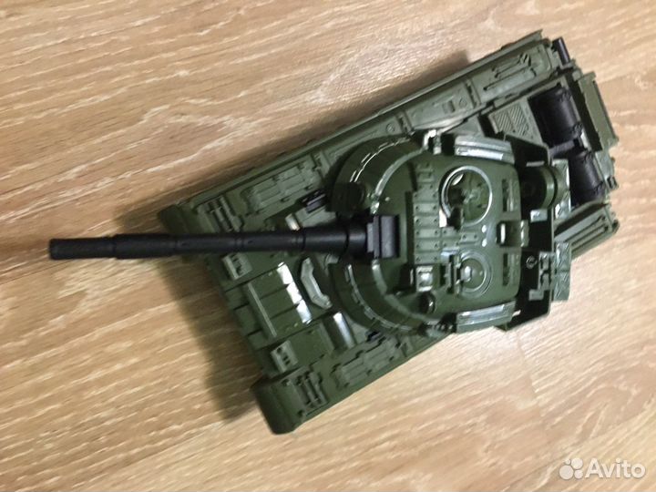 Игрушечная военная техника