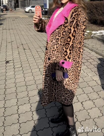 Шубка леопардовая с розовым воротничком
