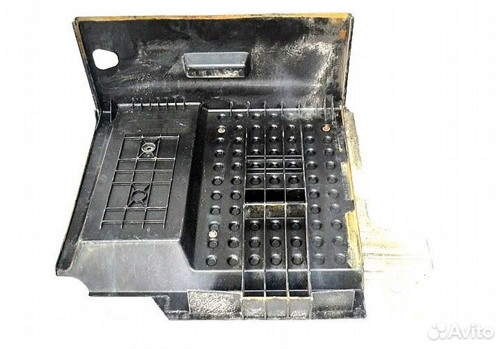 Крышка аккумуляторного ящика volvo FH (01.12)