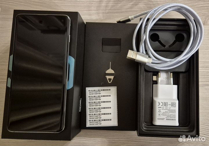 Samsung Galaxy S10, 8/128 ГБ